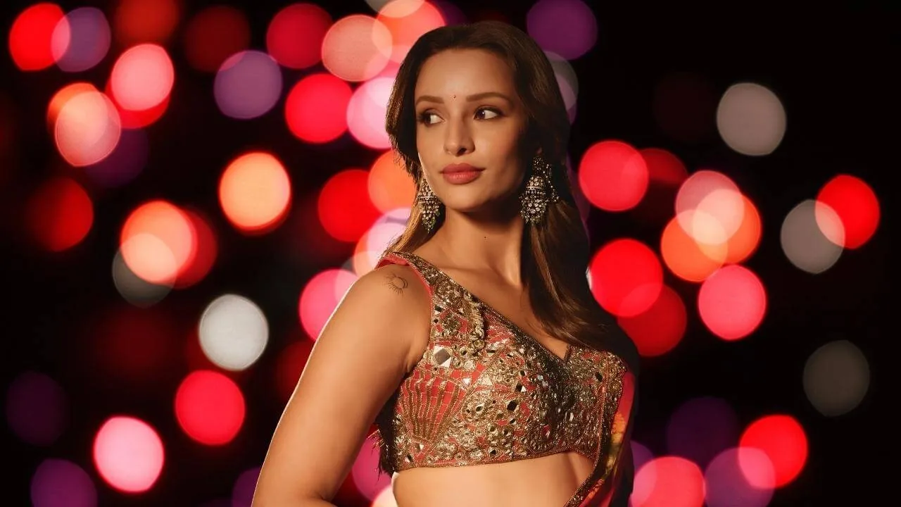 Actress Triptii Dimri Enters in Peep Beauty with New Investment