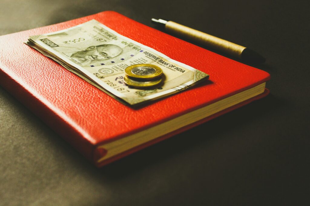 diary pen with Indian currency notes, Bootstrapping Your Startup