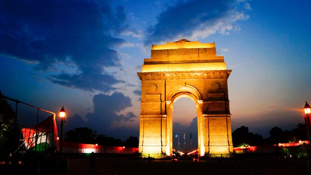 India Gate, New Delhi to represent Summit